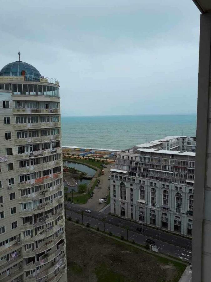 Удобные Апартаменты С Видом На Море Batumi Kültér fotó