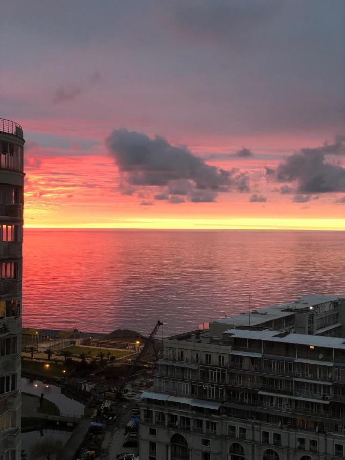 Удобные Апартаменты С Видом На Море Batumi Kültér fotó