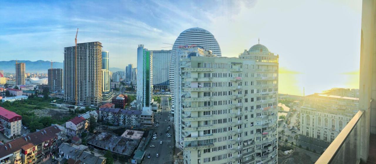 Удобные Апартаменты С Видом На Море Batumi Kültér fotó
